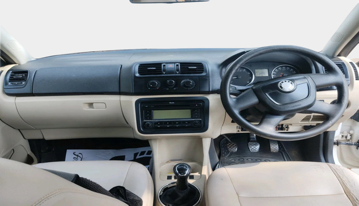 2011 Skoda Fabia ELEGANCE 1.2 MPI, Petrol, Manual, 1,04,523 km, interior