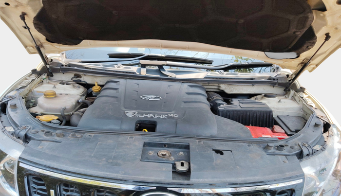 2015 Mahindra XUV500 W10, Diesel, Manual, 83,612 km, exterior