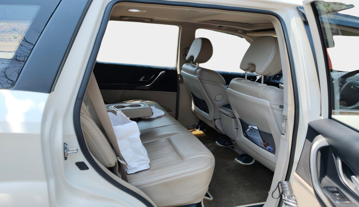 2015 Mahindra XUV500 W10, Diesel, Manual, 83,612 km, interior