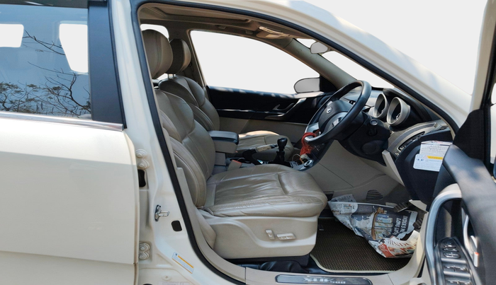 2015 Mahindra XUV500 W10, Diesel, Manual, 83,612 km, interior