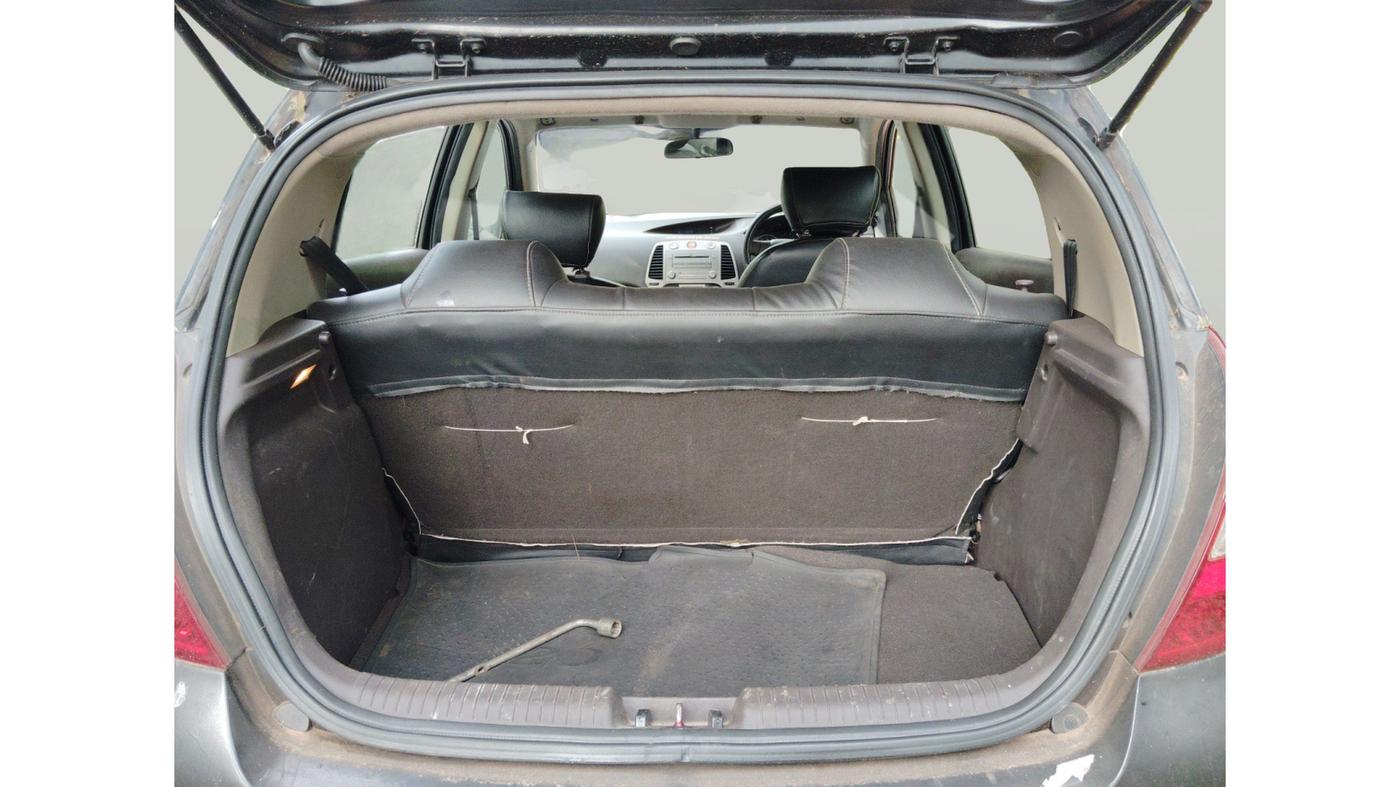 2010 Hyundai i20 MAGNA 1.2, Petrol, Manual, 98,064 km, exterior