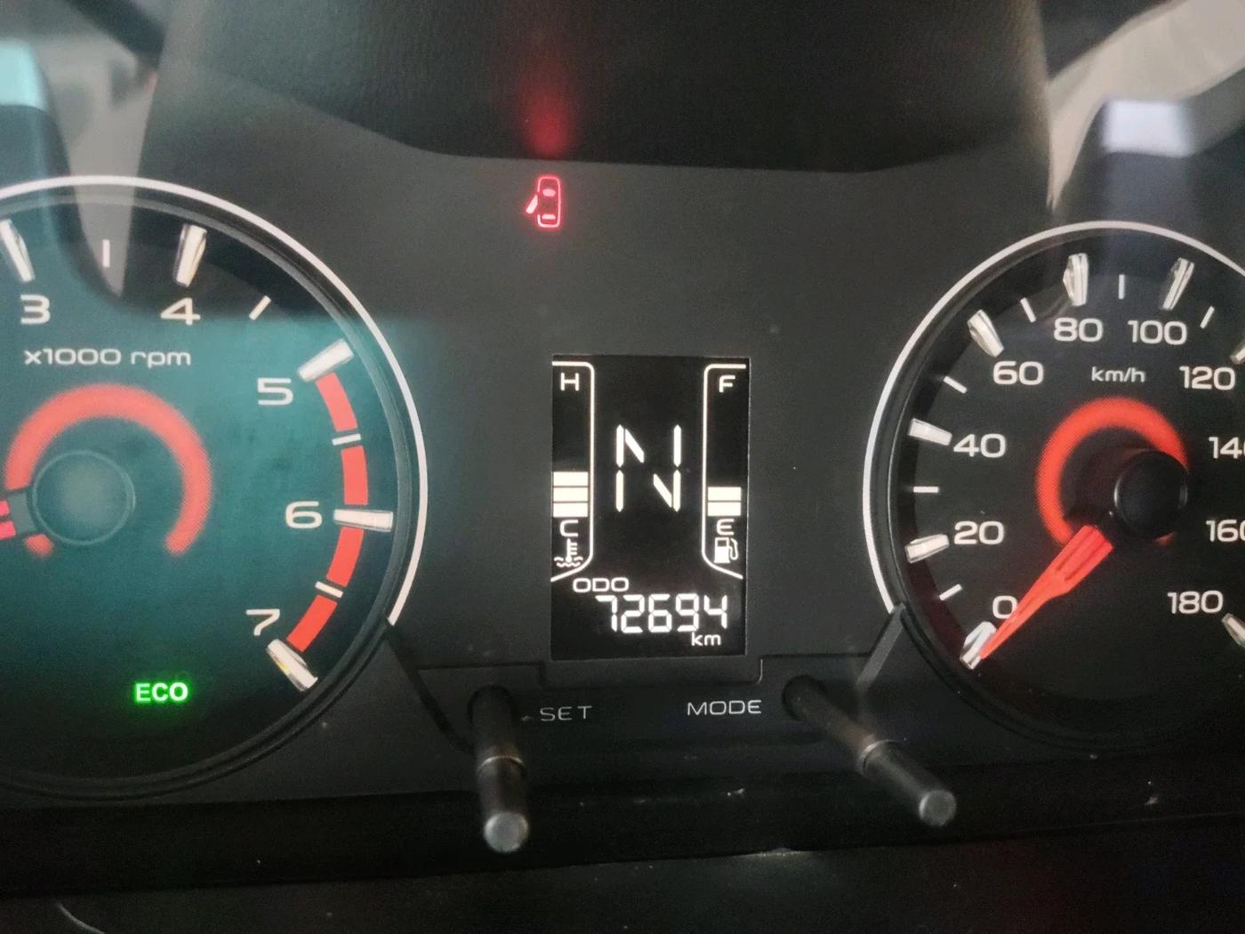 2016 Mahindra Kuv100 K8 D 5 STR, Diesel, Manual, 72,694 km, interior