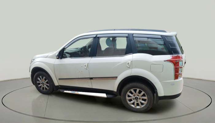 2016 Mahindra XUV500 W10 AWD AT, Diesel, Automatic, 38,092 km, exterior