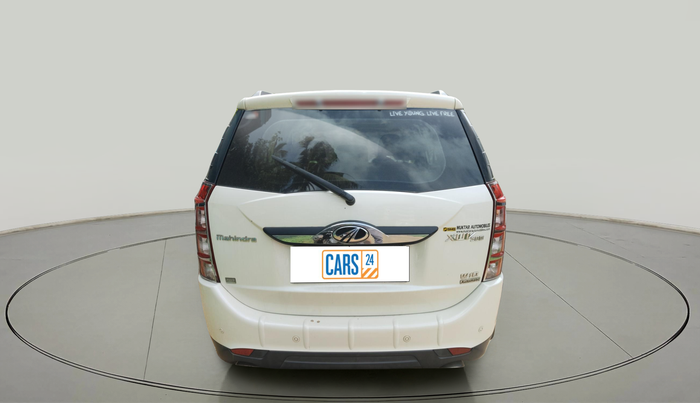 2016 Mahindra XUV500 W10 AWD AT, Diesel, Automatic, 38,092 km, exterior