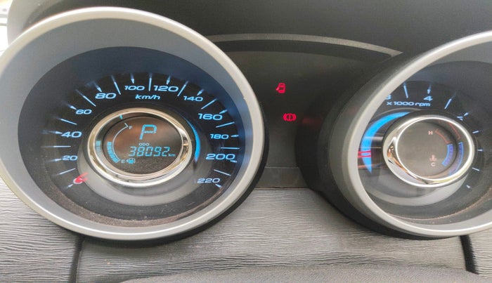 2016 Mahindra XUV500 W10 AWD AT, Diesel, Automatic, 38,092 km, interior