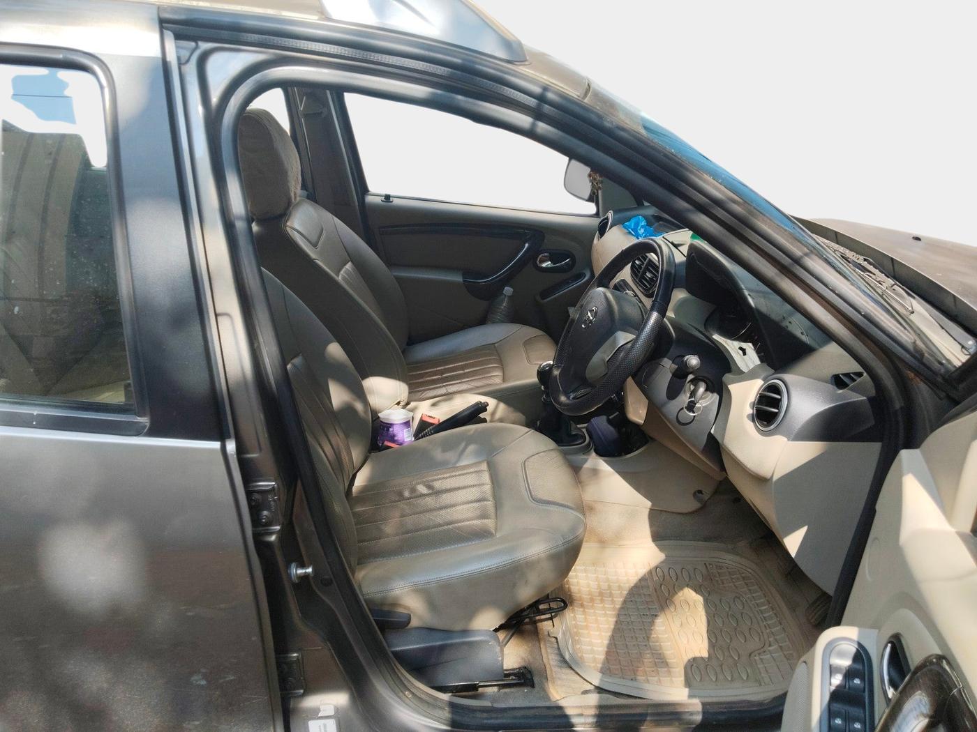 2015 Nissan Terrano XV D THP PREMIUM 110 PS, Diesel, Manual, 52,200 km, interior