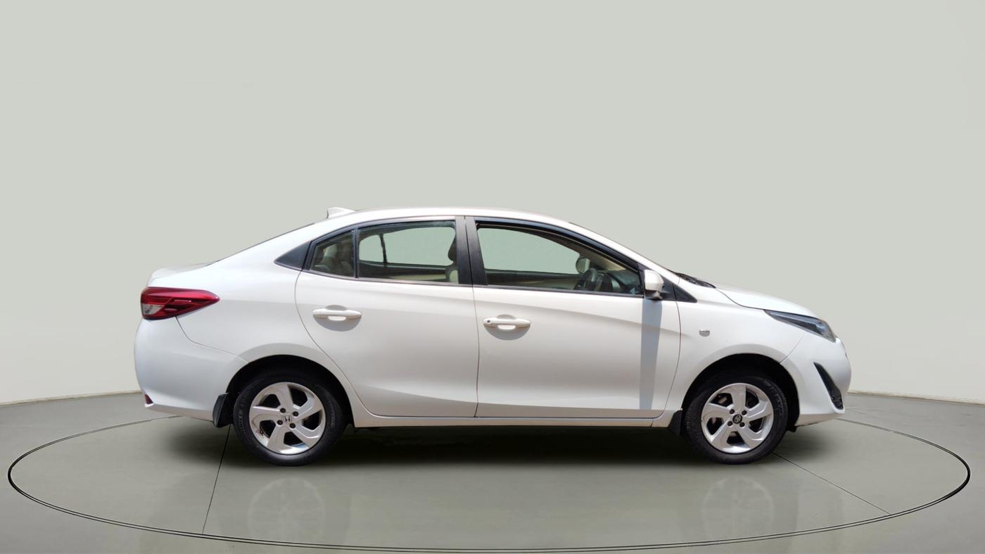 2018 Toyota YARIS J CVT, Petrol, Automatic, 1,09,925 km, exterior