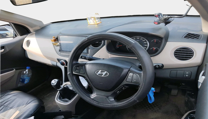 2015 Hyundai Grand i10 SPORTZ 1.2 KAPPA VTVT, Petrol, Manual, 82,121 km, interior