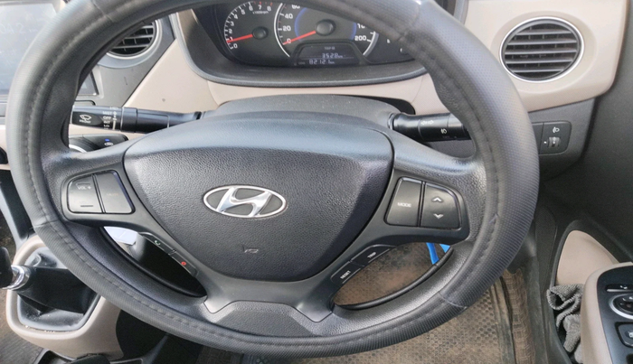 2015 Hyundai Grand i10 SPORTZ 1.2 KAPPA VTVT, Petrol, Manual, 82,121 km, interior