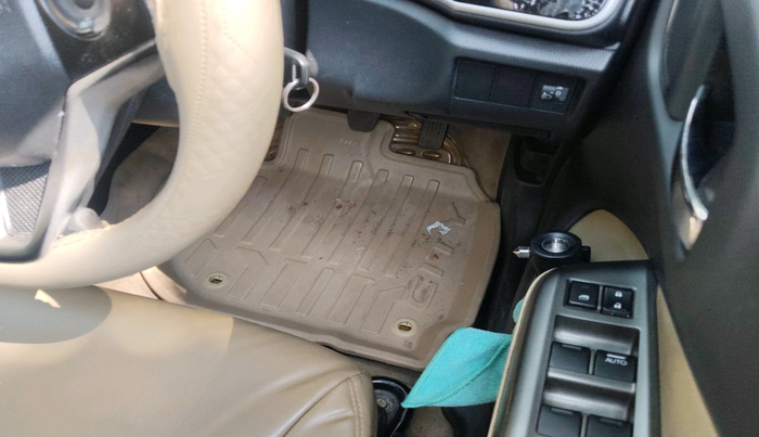 2015 Honda City 1.5L I-VTEC V MT, Petrol, Manual, 1,53,341 km, interior