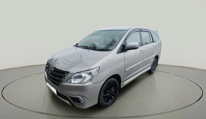 2012 Toyota Innova VX 2.5 7 STR, Diesel, Manual, 1,32,809 km, exterior