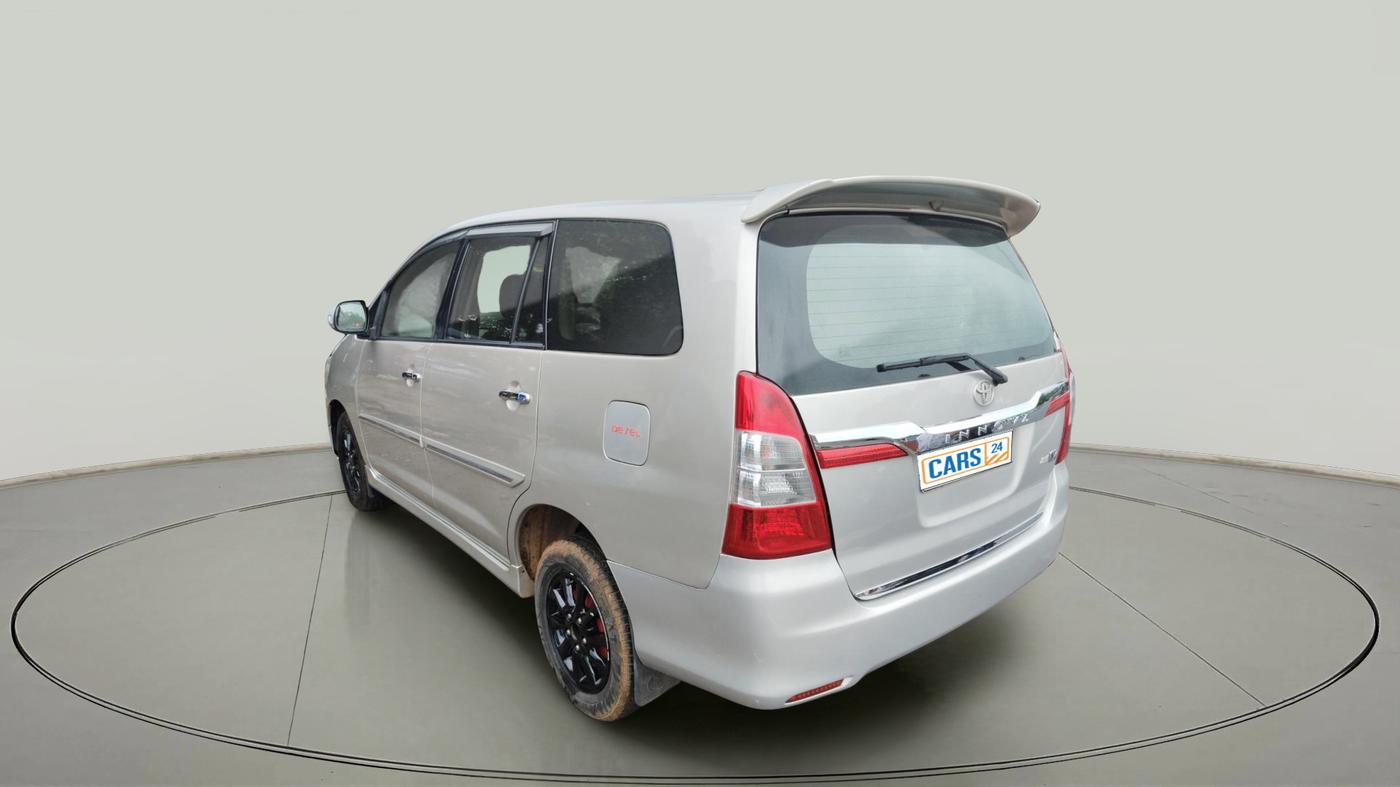 2012 Toyota Innova VX 2.5 7 STR, Diesel, Manual, 1,33,260 km, exterior