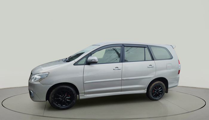 2012 Toyota Innova VX 2.5 7 STR, Diesel, Manual, 1,32,809 km, exterior