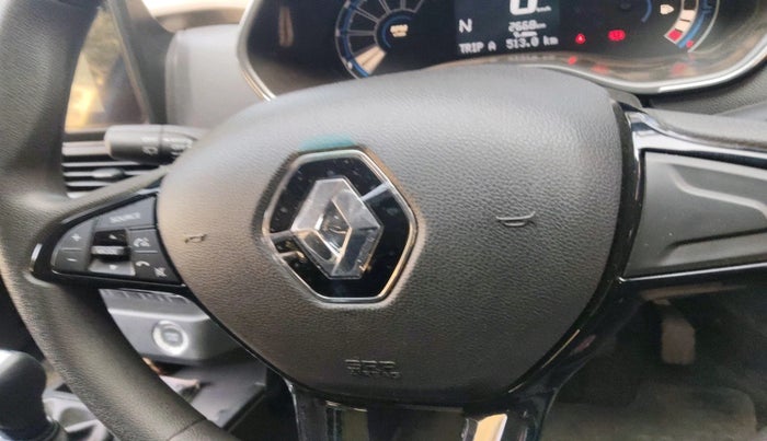 2022 Renault Kiger RXT (O) AMT, Petrol, Automatic, 2,668 km, interior