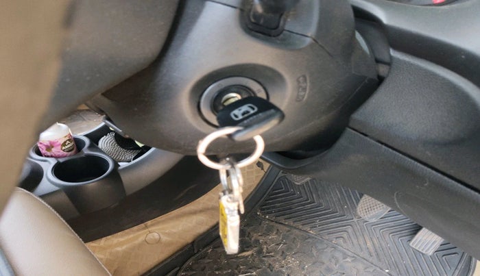 2014 Honda Amaze 1.5L I-DTEC E, Diesel, Manual, 92,280 km, interior