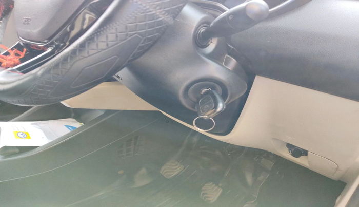 2019 Renault TRIBER RXT, Petrol, Manual, 55,051 km, interior