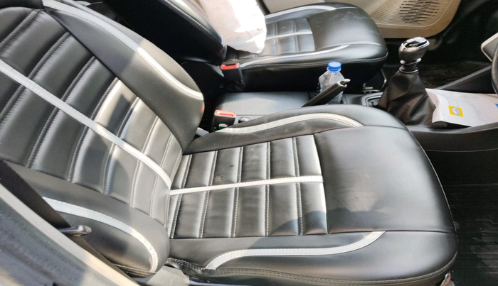 2019 Renault TRIBER RXT, Petrol, Manual, 55,051 km, interior