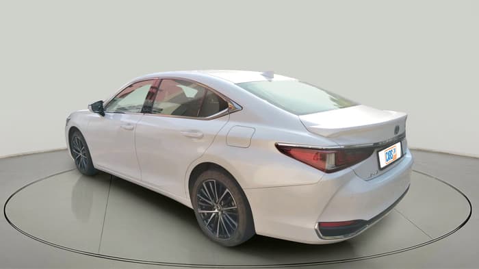2024 Lexus ES 300h Exquisite, Hybrid, Automatic, 16,143 km, exterior