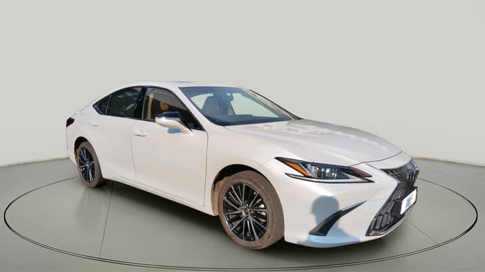 2024 Lexus ES 300h Exquisite, Hybrid, Automatic, 16,143 km, exterior