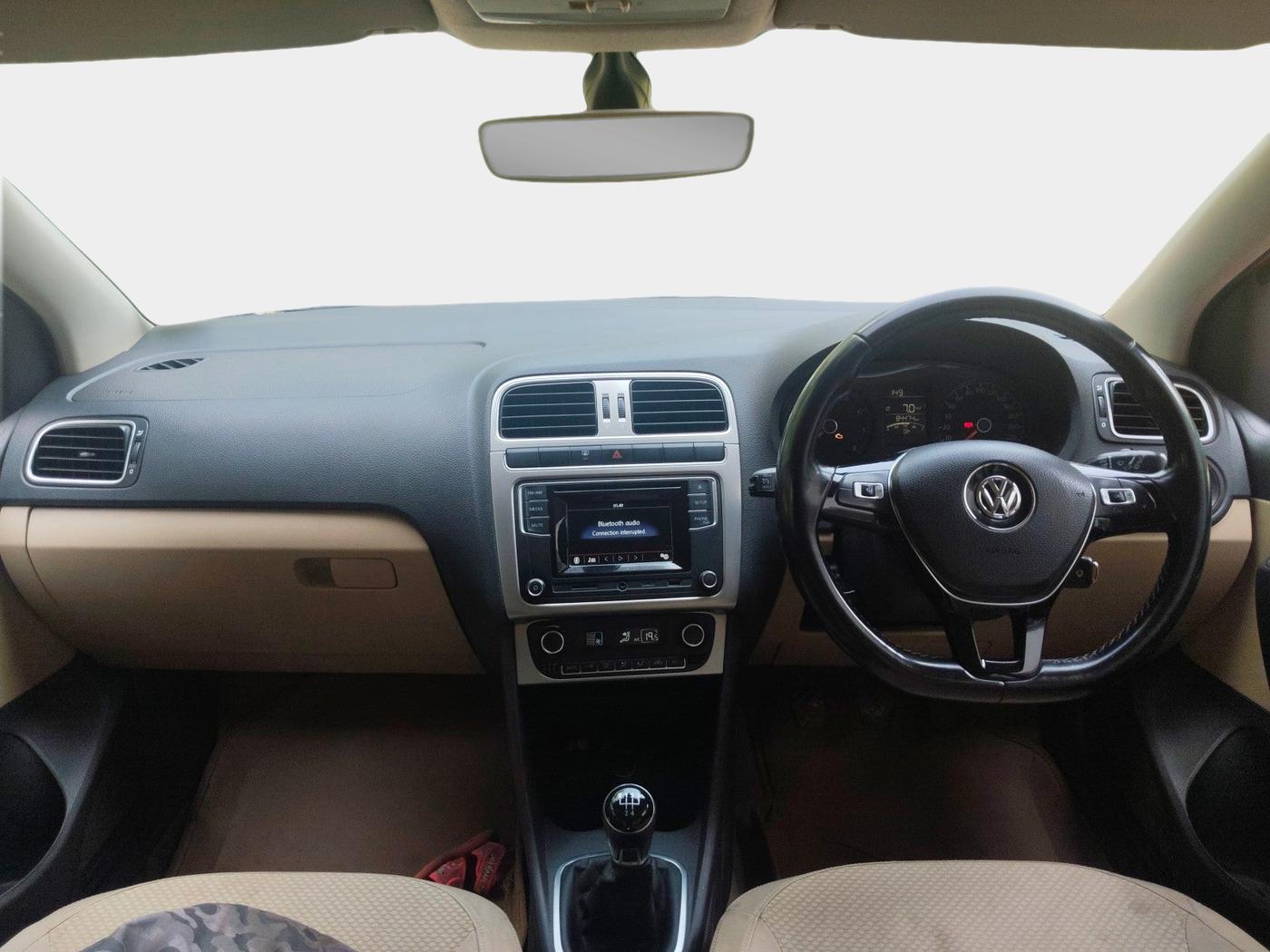 2016 Volkswagen Polo HIGHLINE1.2L, Petrol, Manual, 84,477 km, interior