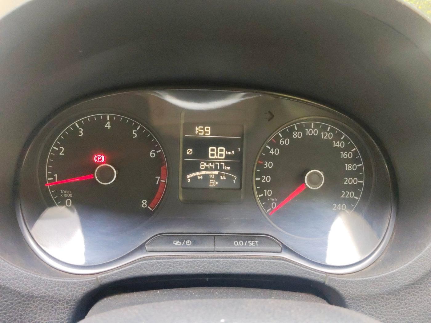 2016 Volkswagen Polo HIGHLINE1.2L, Petrol, Manual, 84,477 km, interior