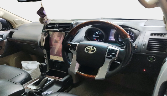 2010 Toyota Land Cruiser Prado VX L, Diesel, Automatic, 1,68,875 km, interior