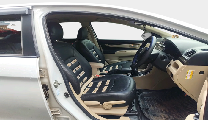 2016 Maruti Ciaz ZXI, Petrol, Manual, 1,74,733 km, interior
