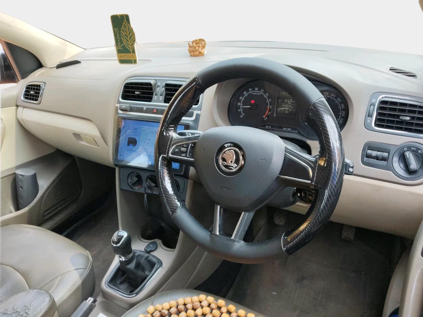 2015 Skoda Rapid AMBITION 1.5 TDI, Diesel, Manual, 1,44,042 km, interior