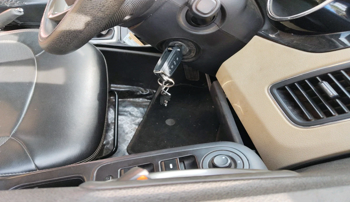 2014 Tata Zest XT PETROL, Petrol, Manual, 1,13,909 km, interior