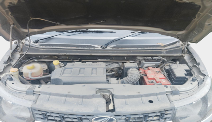 2017 Mahindra Kuv100 K4 6 STR, Petrol, Manual, 51,587 km, exterior