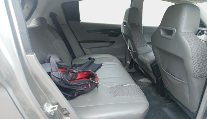 2017 Mahindra Kuv100 K4 6 STR, Petrol, Manual, 51,587 km, interior