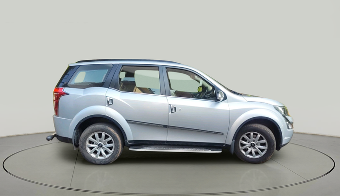 2015 Mahindra XUV500 W10, Diesel, Manual, 88,000 km, exterior