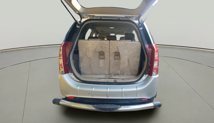 2015 Mahindra XUV500 W10, Diesel, Manual, 88,000 km, exterior