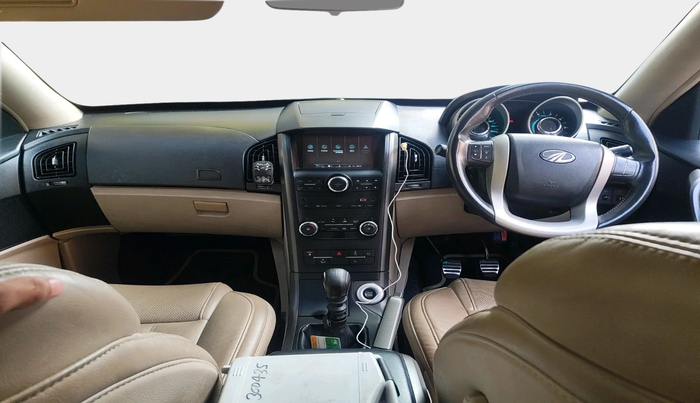 2015 Mahindra XUV500 W10, Diesel, Manual, 88,000 km, interior