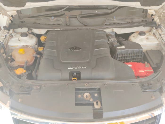 2019 Mahindra XUV500 W9, Diesel, Manual, 1,68,246 km, exterior