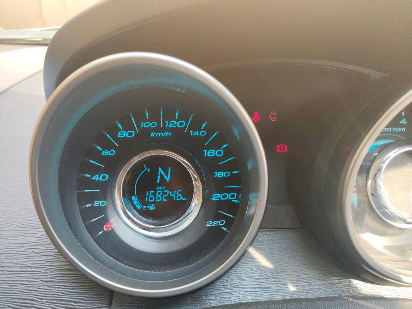 2019 Mahindra XUV500 W9, Diesel, Manual, 1,68,246 km, interior