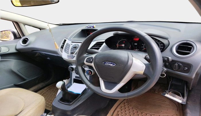 2011 Ford Fiesta STYLE PETROL MT, Petrol, Manual, 75,561 km, interior