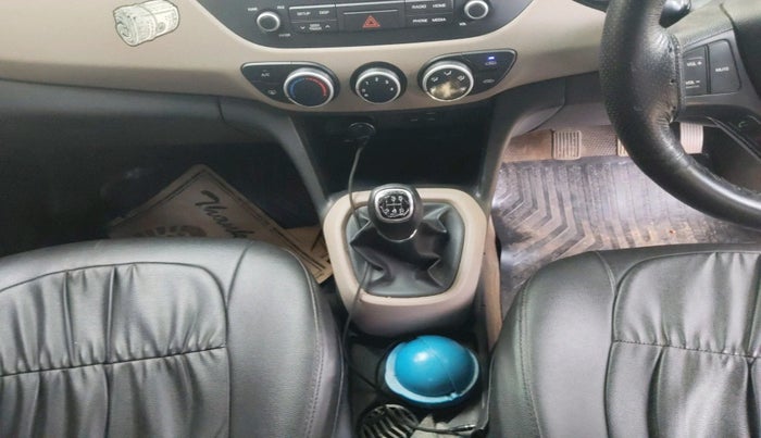 2019 Hyundai Grand i10 SPORTZ 1.2 KAPPA VTVT, Petrol, Manual, 42,188 km, interior