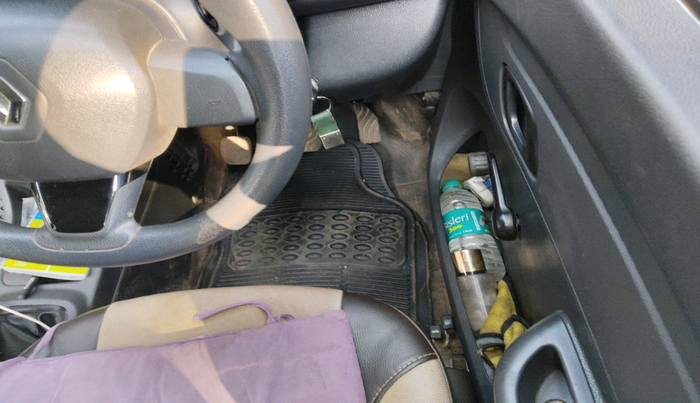 2016 Renault Kwid RXL, Petrol, Manual, 1,31,824 km, interior