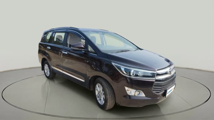 2020 Toyota Innova Crysta 2.4 VX 8 STR, Diesel, Manual, 1,47,331 km, exterior