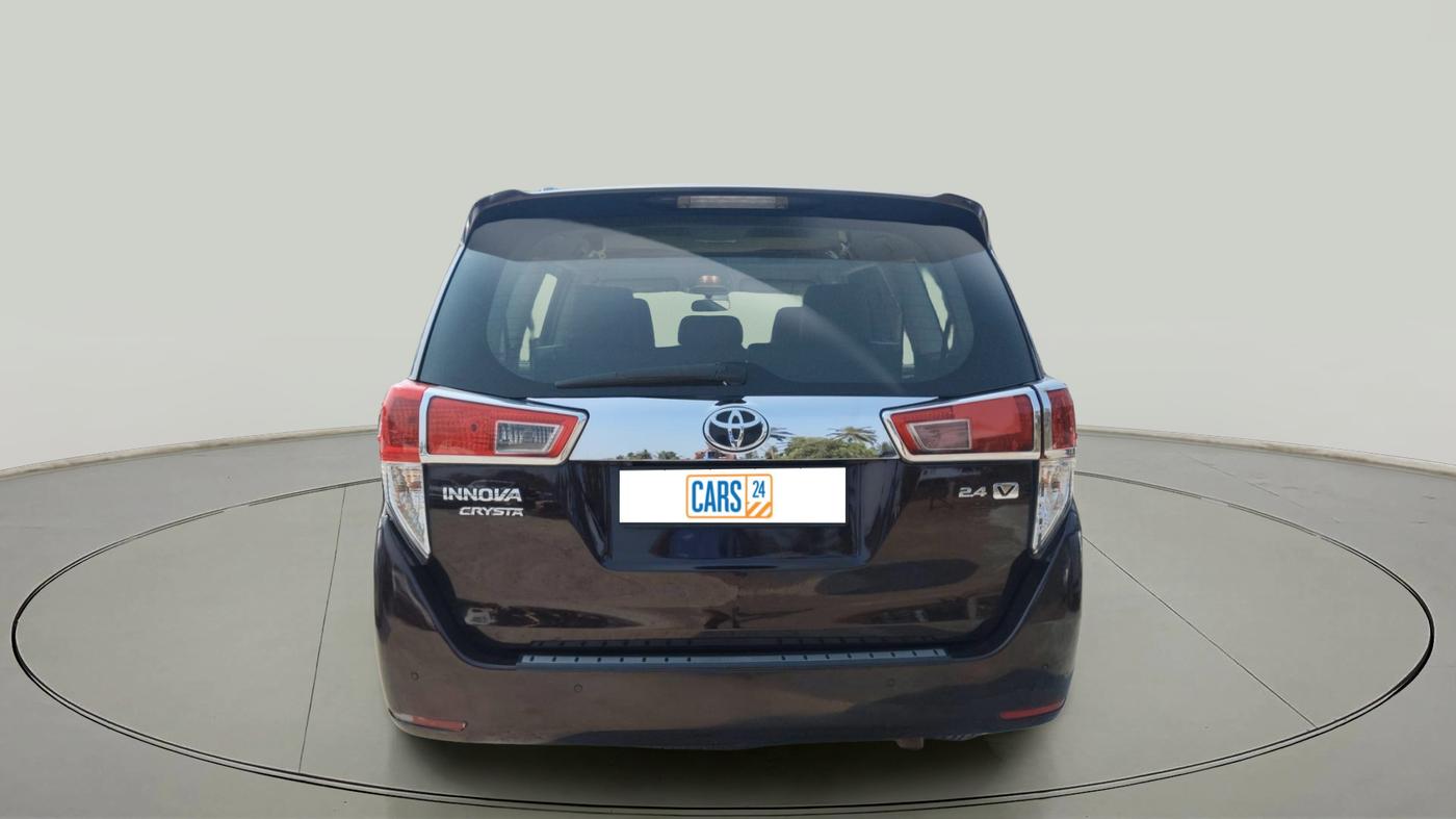 2020 Toyota Innova Crysta 2.4 VX 8 STR, Diesel, Manual, 1,47,331 km, exterior