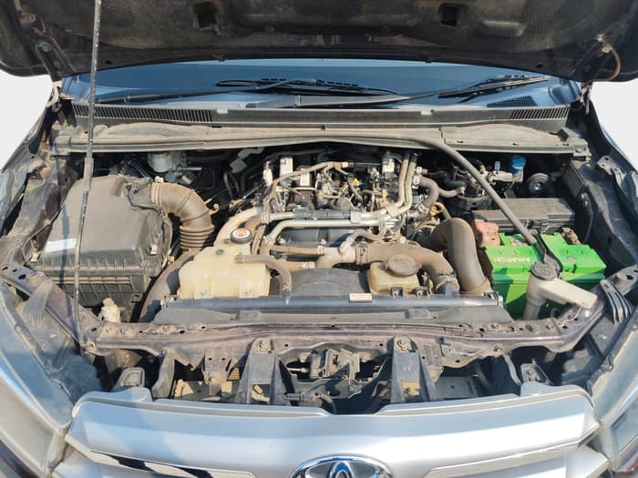 2020 Toyota Innova Crysta 2.4 VX 8 STR, Diesel, Manual, 1,47,331 km, exterior