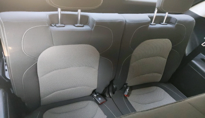 2022 MG HECTOR PLUS SUPER 1.5 PETROL TURBO HYBRID MT 7-STR, Petrol, Manual, 22,219 km, interior