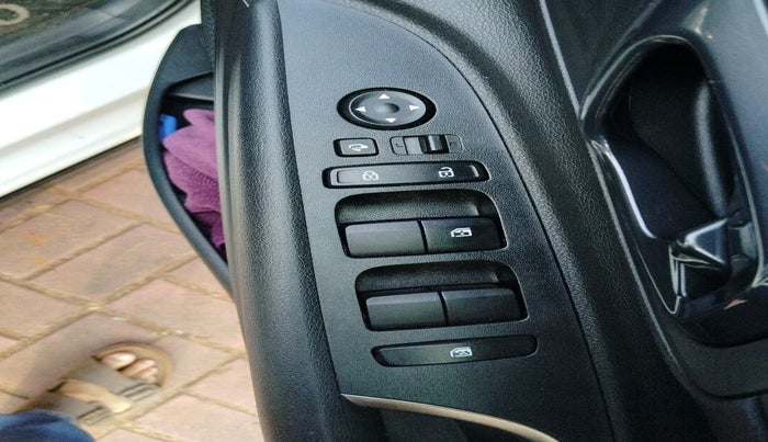 2022 Hyundai NEW I20 ASTA (O) 1.2 AT, Petrol, Automatic, 26,258 km, interior