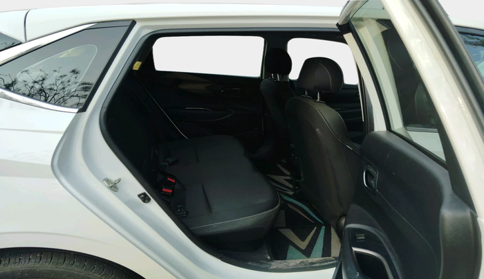 2022 Hyundai NEW I20 ASTA (O) 1.2 AT, Petrol, Automatic, 26,258 km, interior