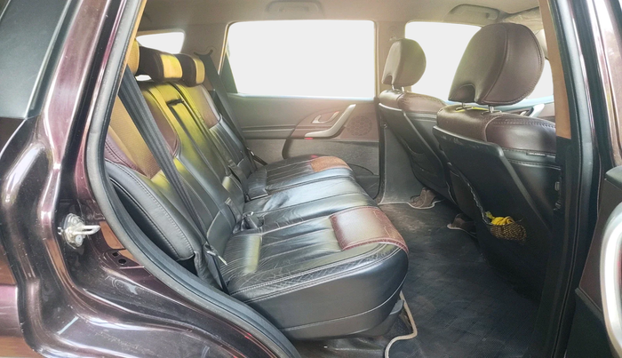 2013 Mahindra XUV500 W8, Diesel, Manual, 1,07,766 km, interior