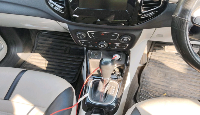 2017 Jeep Compass LIMITED (O) 1.4 PETROL AT, Petrol, Automatic, 77,654 km, interior