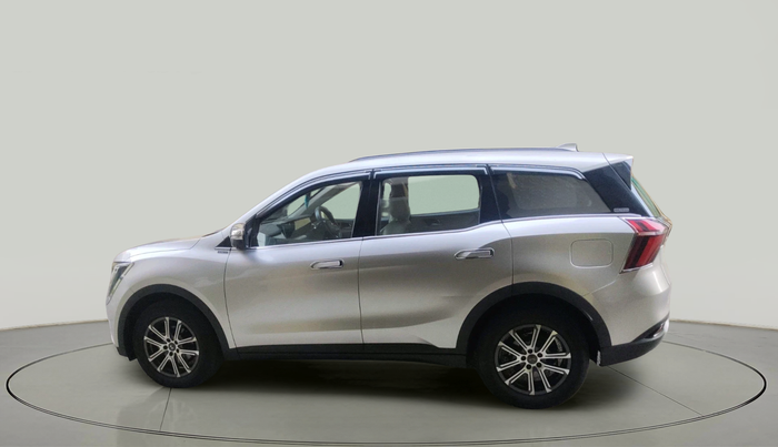 2022 Mahindra XUV700 AX 7 LUXURY P AT 7 STR, Petrol, Automatic, 46,752 km, exterior