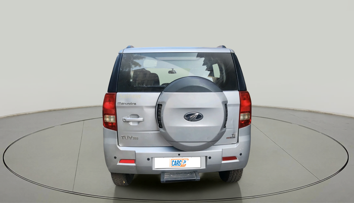 2016 Mahindra TUV300 T8 AMT, Diesel, Automatic, 1,01,961 km, exterior