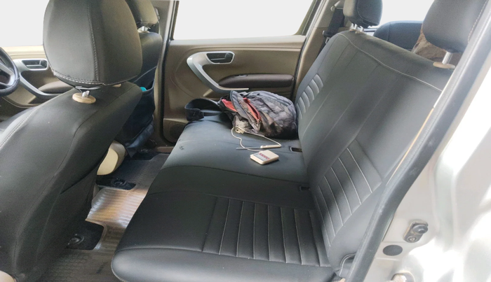 2016 Mahindra TUV300 T8 AMT, Diesel, Automatic, 1,01,961 km, interior